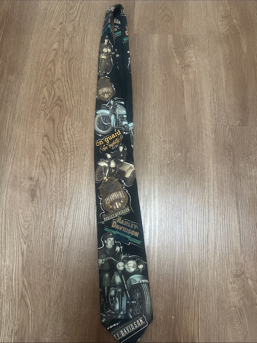 Harley-Davidson Police 1994 Ralph Marlin Vintage Motorcycles and Badge Tie